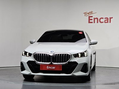 BMW 5 SERIES - 2