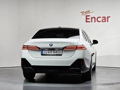BMW 5 SERIES - 4