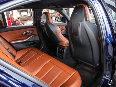صورة 6 لـ 2022 BMW M3 SEDAN