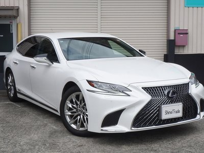 صورة 6 لـ 2020 Lexus LS