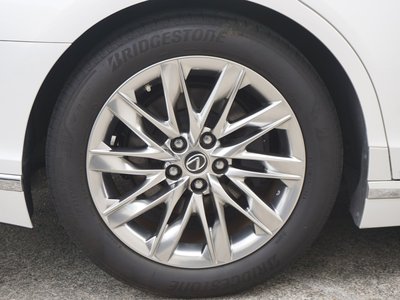 صورة مصغرة 77 لـ 2020 Lexus LS