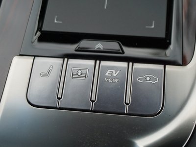 صورة مصغرة 44 لـ 2020 Lexus LS