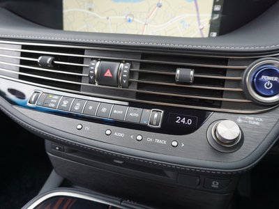 صورة مصغرة 39 لـ 2020 Lexus LS
