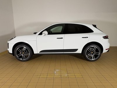 PORSCHE MACAN - 2