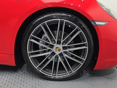 2018 Porsche 718 photo 8