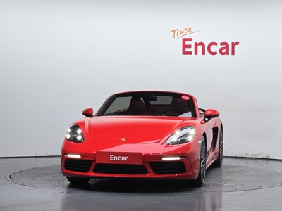 2018 Porsche 718 photo 2