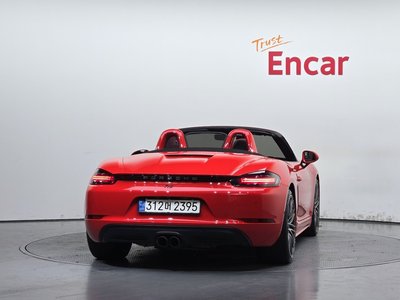 2018 Porsche 718 photo 3