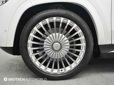 2025 Mercedes-BENZ GLS photo 6
