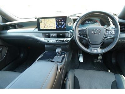 2021 Lexus LS 照片 2