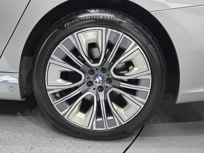 BMW 7 SERIES - 8