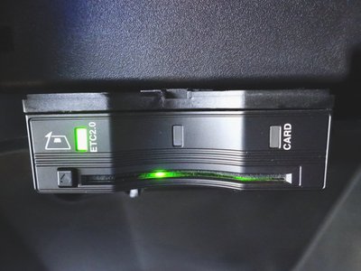 MERCEDES-BENZ GLB - 10