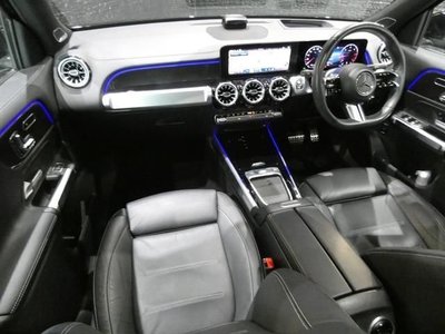 MERCEDES-BENZ GLB - 8