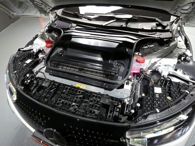 MERCEDES-BENZ EQE - 7