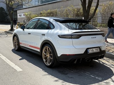 PORSCHE CAYENNE - 2