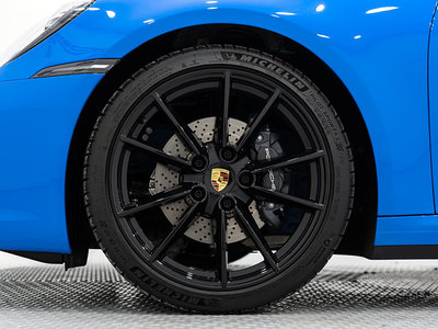 PORSCHE 911 - 6