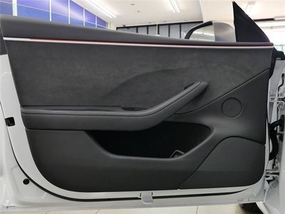 2023 Tesla MODEL 3 — миниатюра 25
