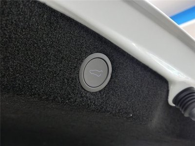 2023 Tesla MODEL 3 — миниатюра 34