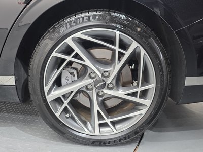 صورة 8 لـ 2022 Genesis G90 (RS4)
