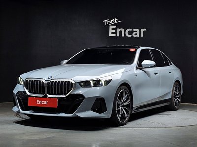 BMW 5 SERIES - 1