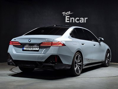 BMW 5 SERIES - 4