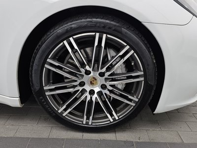 PORSCHE PANAMERA - 6