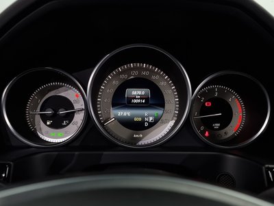 MERCEDES-BENZ E-CLASS - 8