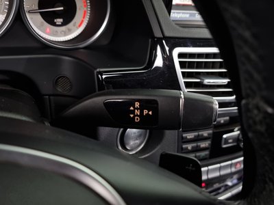 MERCEDES-BENZ E-CLASS - 9