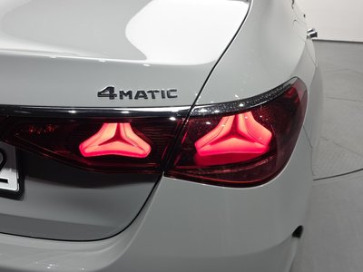 MERCEDES-BENZ E-CLASS - 10