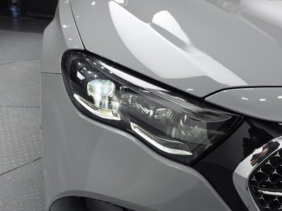 MERCEDES-BENZ E-CLASS - 9