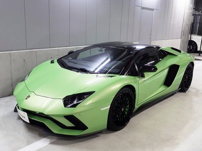 LAMBORGHINI AVENTADOR ROADSTER - 2