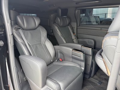 صورة مصغرة 28 لـ 2023 Toyota VELLFIRE