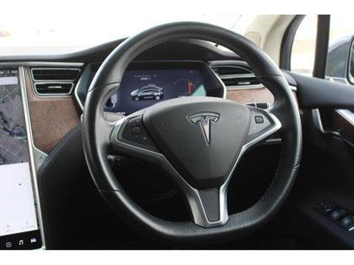 2017 Tesla MODEL X — миниатюра 25