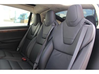 2017 Tesla MODEL X — фото 8