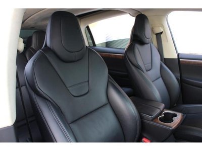2017 Tesla MODEL X — миниатюра 21
