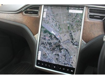 2017 Tesla MODEL X — миниатюра 19