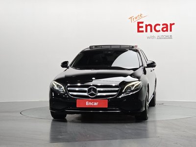 MERCEDES-BENZ E-CLASS - 2