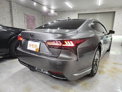 LEXUS LS - 6