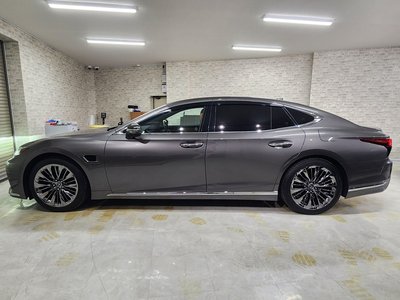 LEXUS LS - 8