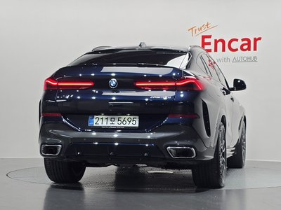 2025 BMW X6 photo 4
