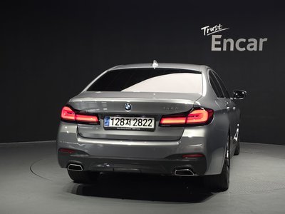 BMW 5 SERIES - 4