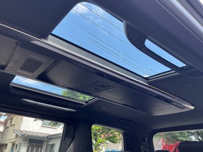 TOYOTA VELLFIRE - 3