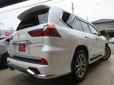 LEXUS LX - 8