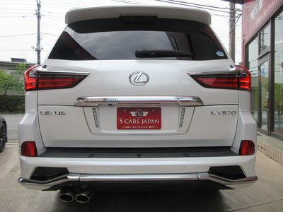 LEXUS LX - 10