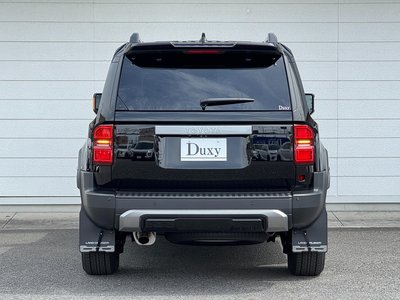 TOYOTA LAND CRUISER - 7