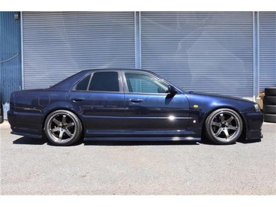 NISSAN SKYLINE - 6