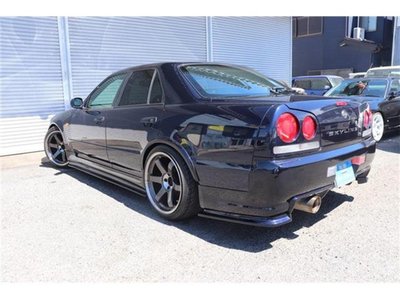 NISSAN SKYLINE - 8