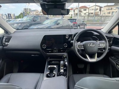 صورة 4 لـ 2023 Lexus NX