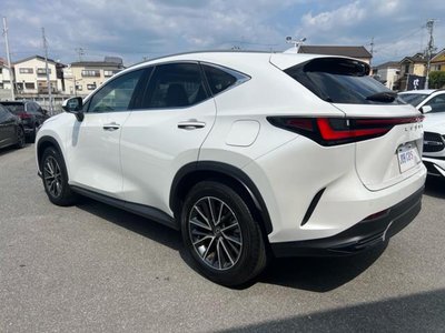 صورة 10 لـ 2023 Lexus NX