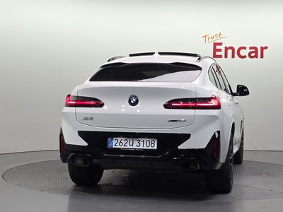 2025 BMW X4 photo 4