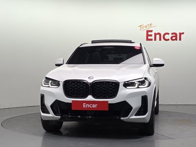 2025 BMW X4 photo 2